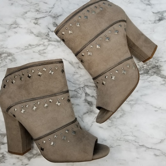 Jessica Simpson Taupe Suede Studded Heels 9.5 - Picture 3 of 13